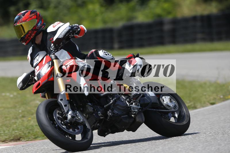 /27 12.06.2025 Ducati Schweiz Trackday Warmup  ADR/gruen-vert/22
